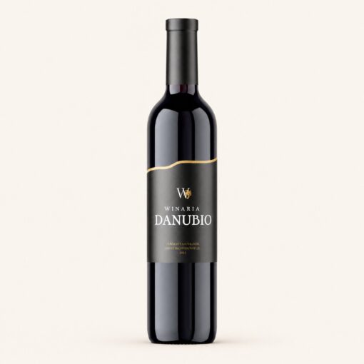 Danubio Cabernet Sauvignon 0,75 l – boca na krem podlozi.